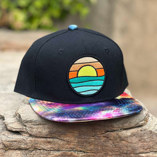 Kids’ Serenity Snapback (Black/Galaxy)