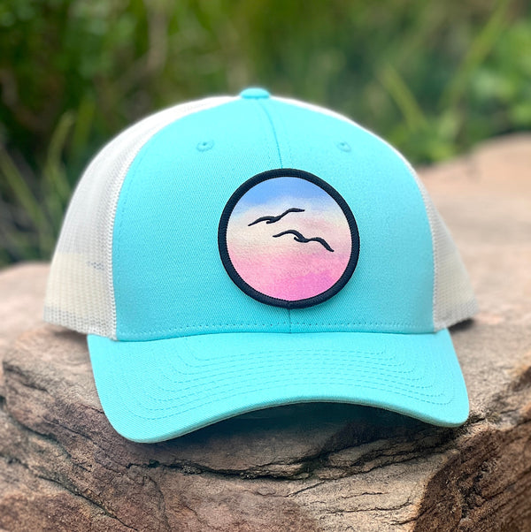 Birds Curved-Brim Trucker (Seafoam/Ivory)