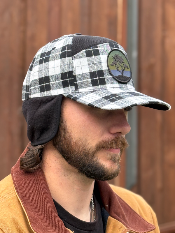 Blackout Cypress Quilted Thermal Hat (Black/White)