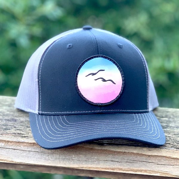 Birds Curved-Brim Trucker (Navy/White)